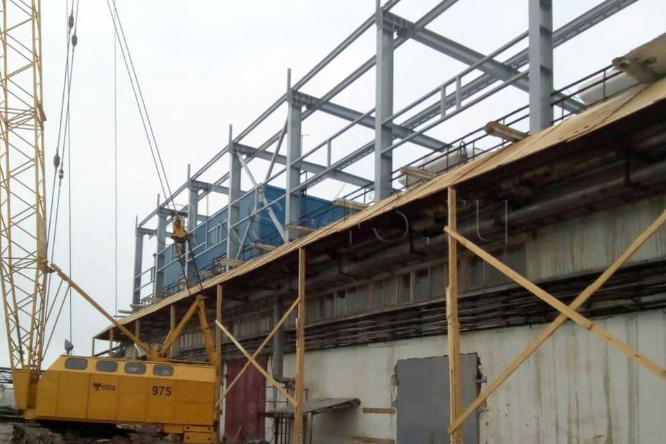 Резка монолитного железобетонного карниза. г. Сыктывкар