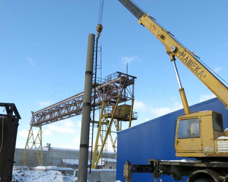 Демонтаж железобетонной башни освещения. ул. Луганская, г. Киров