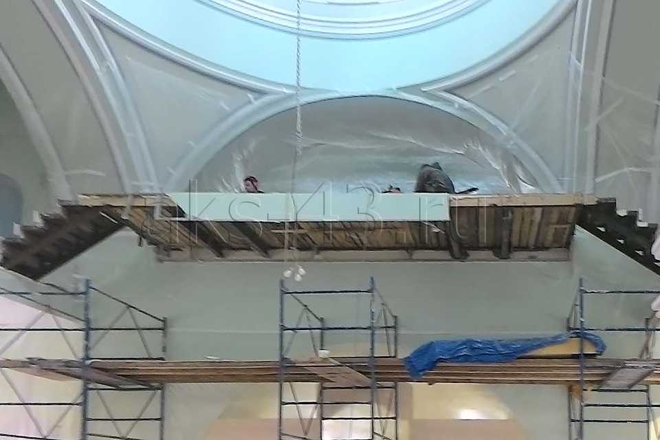 Демонтаж балкона и лестницы. Слободской